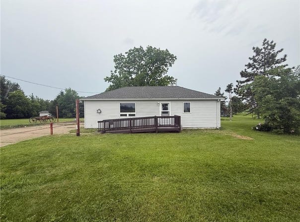 520 Milkyway Street N, Cosmos, MN 56228