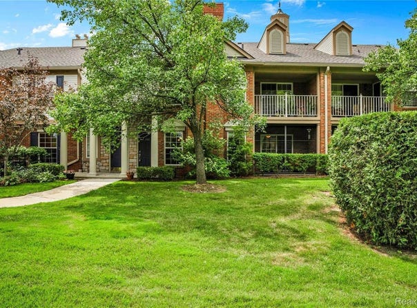 3388 Tremonte Circle North, RochesterCity_Oakland, MI 48306