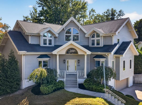 298 NIAGARA Point, Erie, PA 16507