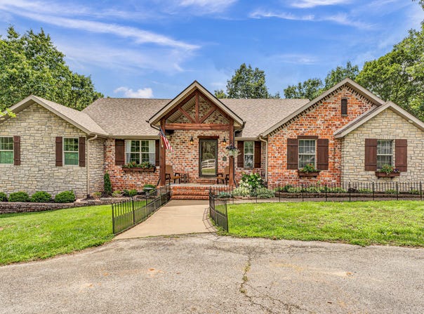 2029 Moon Valley Road, Ozark, MO 65721