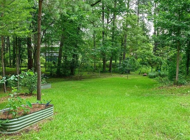 569 Spring Lake Drive, Shreveport, LA 71106
