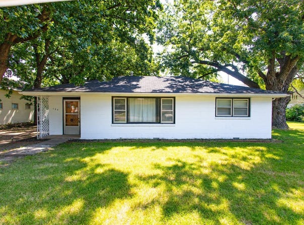 134 S Wayne, Haysville, KS 67060