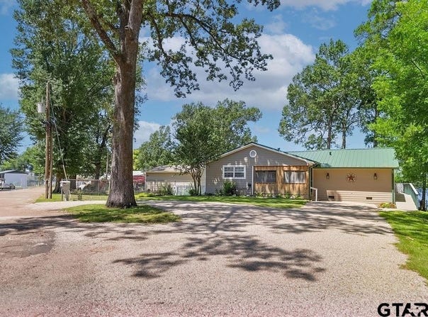 208 Southshore, Lone Star, TX 75668