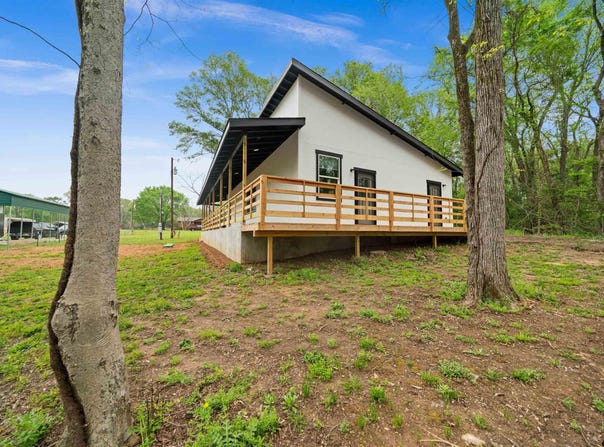 837 Red Bud Cir, Bullard, TX 75757