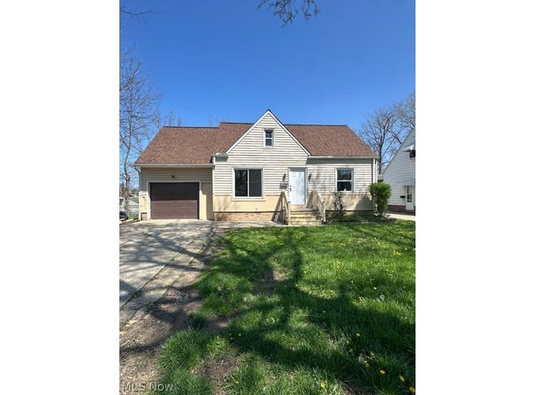 20605 Hansen Road, Maple Heights, OH 44137