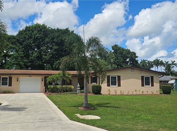 90 Palm Tree Terrace, Fort Myers, FL 33905