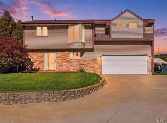 2245 Wiggen Lane, White Lake Twp, MI 48386