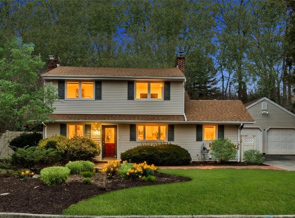 138 Weinmann Boulevard, Melville, NY 11747