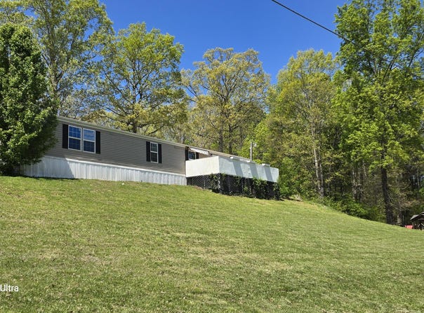 102 Cabin Circle, Philadelphia, TN 37846