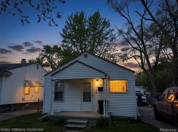 8499 Chapp Avenue, Warren, MI 48089