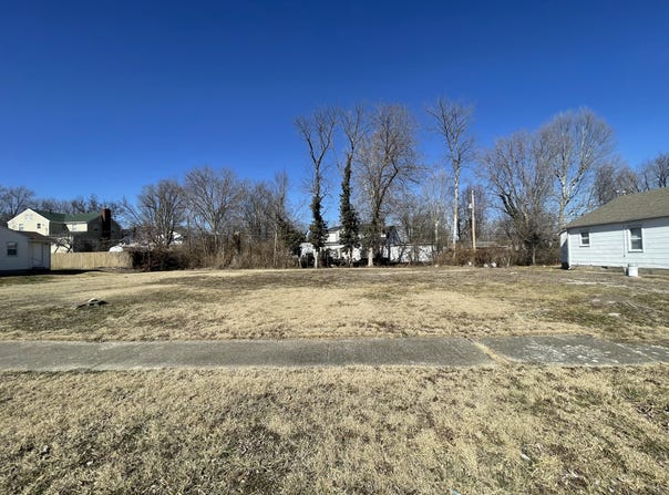 1221 E Jackson Street, Mexico, MO 65265
