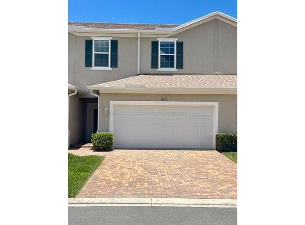 956 NE Trailside Run, Port Saint Lucie, FL 34983