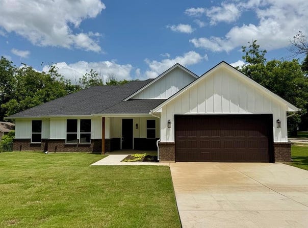 507 S 4th Street, Grandview, TX 76050