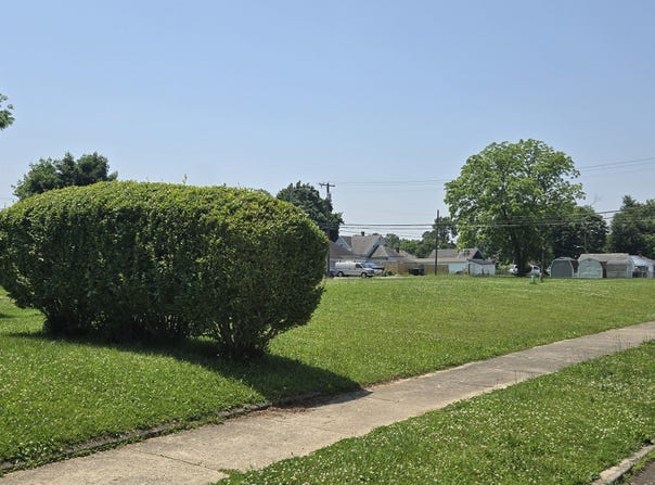 925 W 1st Street, Anderson, IN 46016