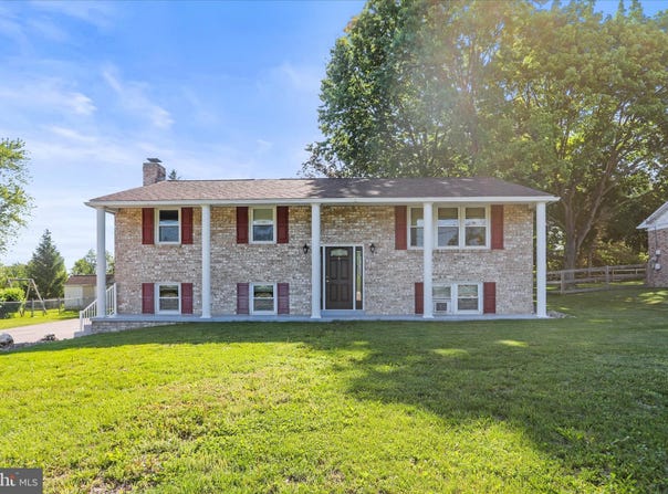 930 WESTMINSTER Avenue, HANOVER, PA 17331