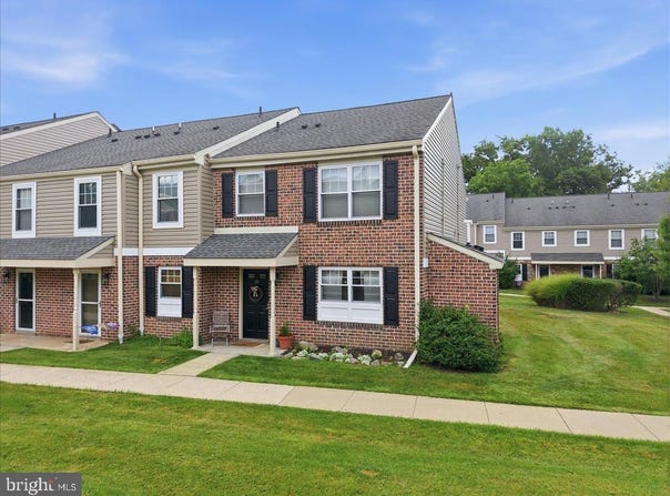 29 BARCLAY, BLUE BELL, PA 19422