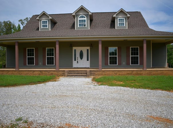 1002 Robins Lane, Blue Springs, MS 38826