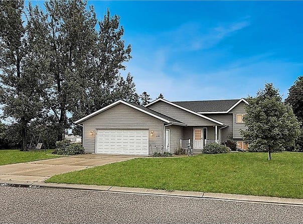 310 4th Street SW, Clara City, MN 56222