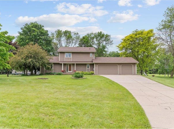 3125 Carriage Drive, Medina, MN 55340