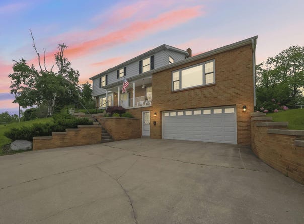 1111 Petoskey Street, Petoskey, MI 49770