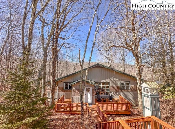 169 Hornbeam Road, Beech Mountain, NC 28604