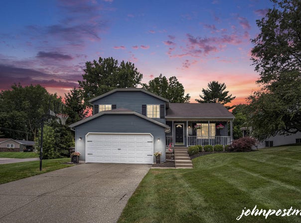 4318 Castle Drive SE, Grand Rapids, MI 49546