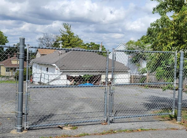 607 62ND AVENUE, FAIRMOUNT HEIGHTS, MD 20743