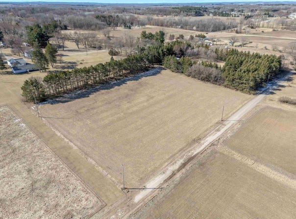 Walkush Street, Berlin, WI 54923