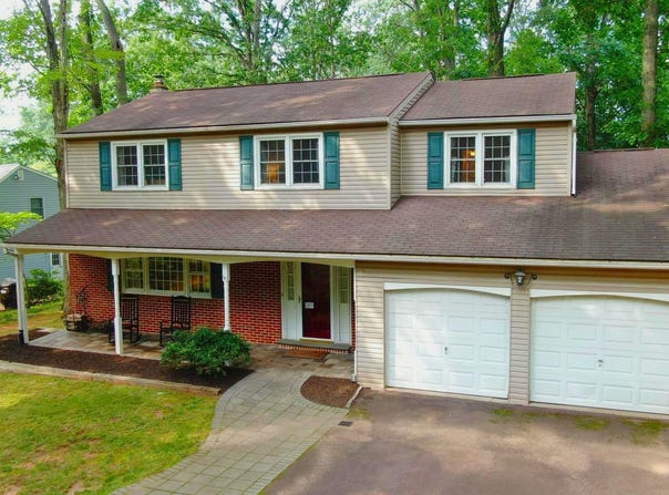 917 CREST ROAD, LANSDALE, PA 19446