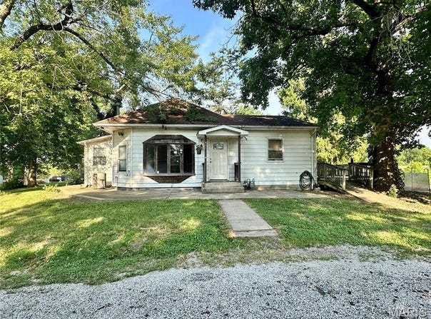 4903 Columbia Street, Alton, IL 62002