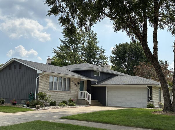 9501 Dogwood Drive, Munster, IN 46321