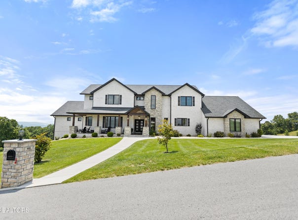 888 Smokey Quartz Blvd Blvd, New Tazewell, TN 37825