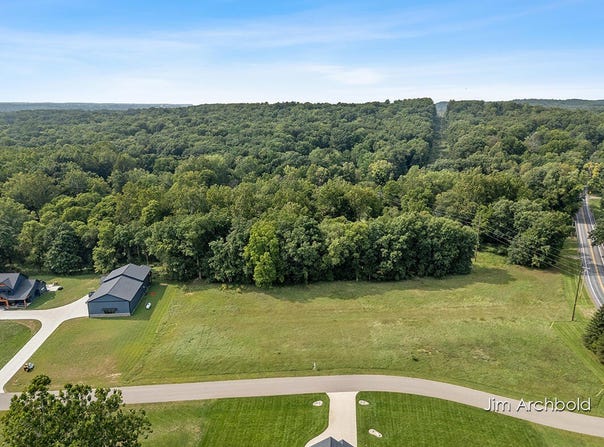 Benzel Ct, Hastings, MI 49058
