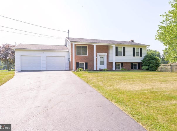 63 DEXTER DRIVE, MARTINSBURG, WV 25405