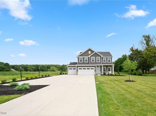 4621 Poe Road, Medina, OH 44256