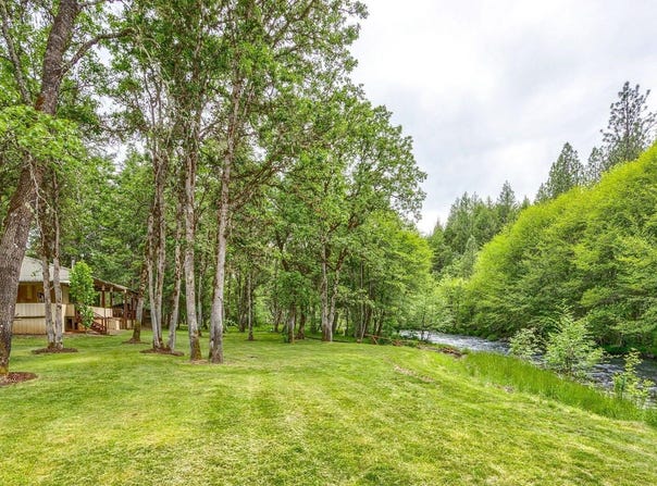 1250 Netherlands Road, Trail, OR 97541