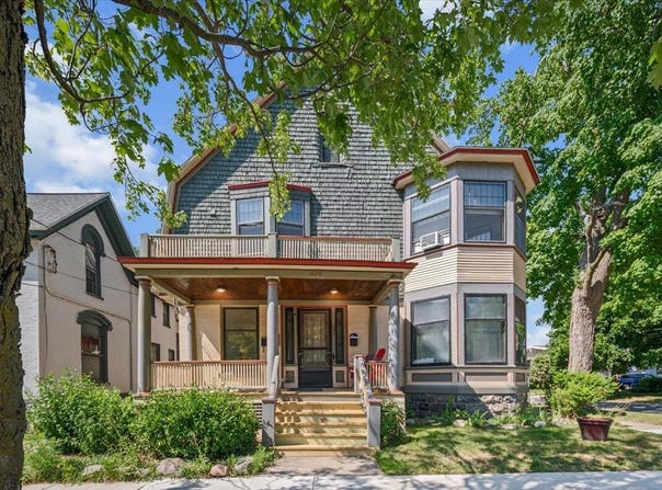 335 Crescent Street NE, Grand Rapids, MI 49503