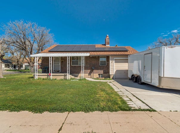 848 N OAKLEY St, Salt Lake City, UT 84116