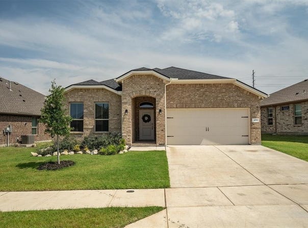 171 Tanager Drive, Rhome, TX 76078
