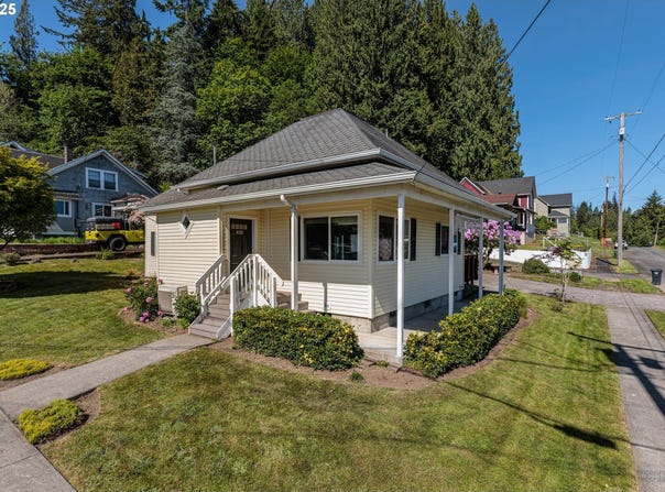 420 BRYANT ST, Clatskanie, OR 97016