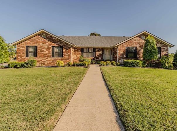 1720 Georgetown Circle, Paragould, AR 72450
