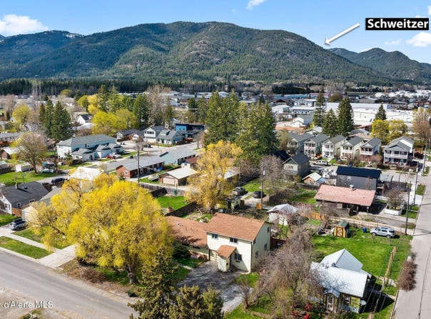 1110 Hickory St, Sandpoint, ID 83864