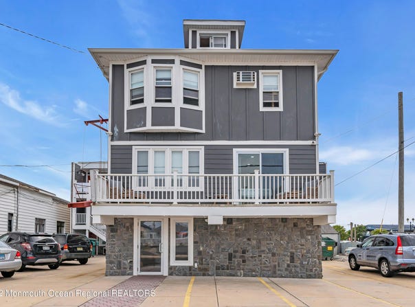 61 Sumner Avenue, Seaside Heights, NJ 08751