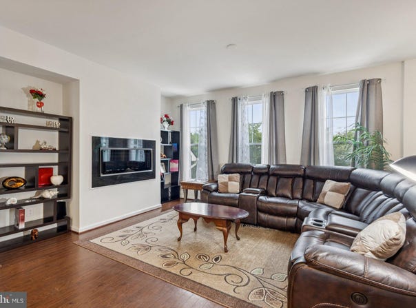 9027 PHITA LANE, MANASSAS PARK, VA 20111