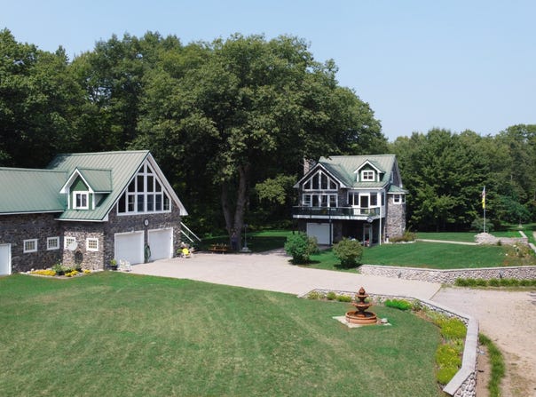 8050 E Sand Ridge RD, Goetzville, MI 49736
