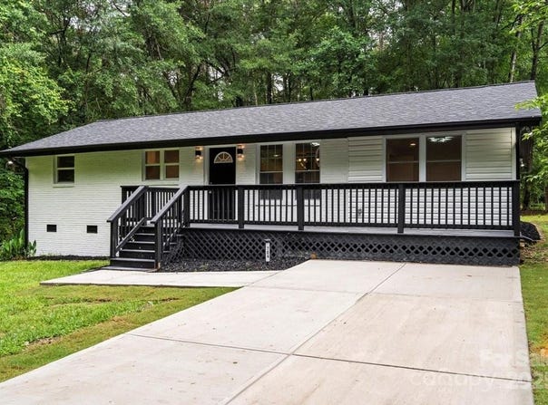 704 W Border Street, Dallas, NC 28034