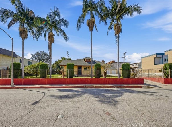 209 N Monterey 1/2, Alhambra, CA 91801
