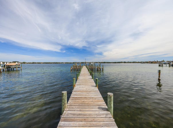 439 Waterway Lane, Fort Walton Beach, FL 32547