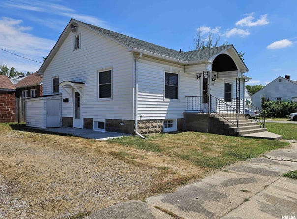2500 PERKINS Avenue, Mt Vernon, IL 62864