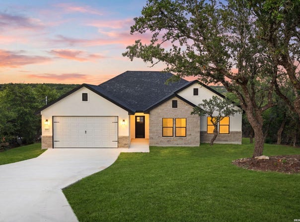 1111 Rocky Ridge Loop, Canyon Lake, TX 78133